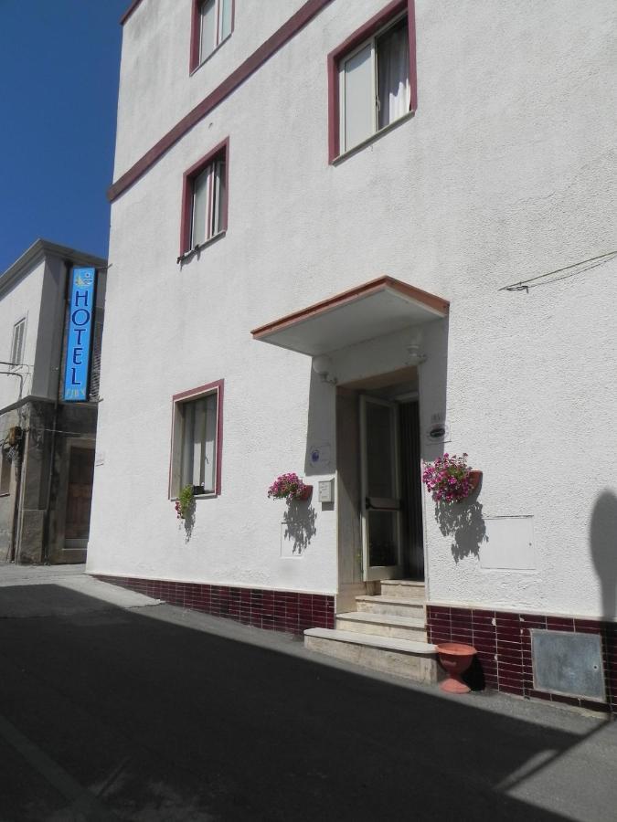 Hotel Fjby Calasetta Buitenkant foto